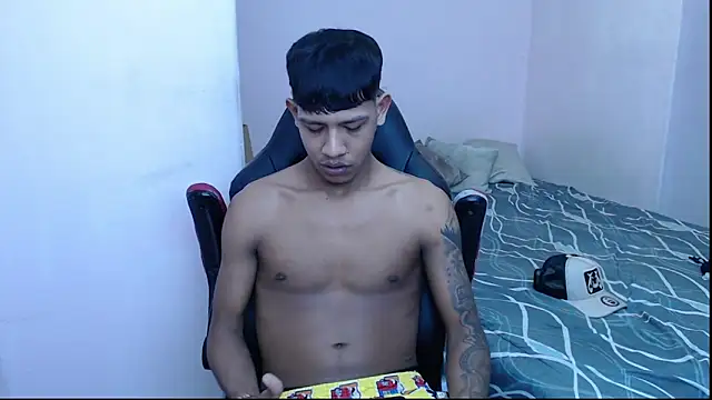 mr stiven  online show from 28, 1, 2025