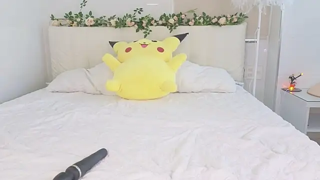 Snapshot of Akina_starr chatting on 10, 10, 2025 Akina starr online show from 10, 10, 2025