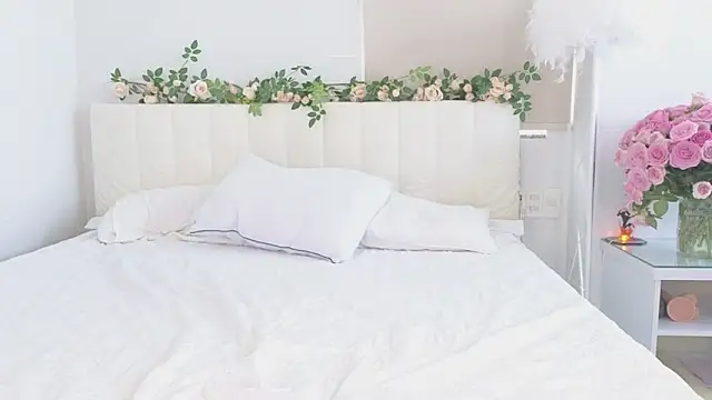 Snapshot of Akina_starr chatting on 18, 10, 2025 Akina starr online show from 18, 10, 2025