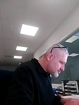 Snapshot of Husoban chatting on 13, 11, 2025 Husoban online show from 13, 11, 2025