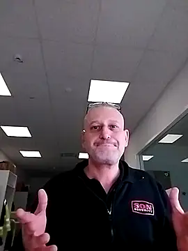 Snapshot of Husoban chatting on 16, 12, 2025 Husoban online show from 16, 12, 2025