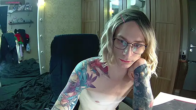 Snapshot of Julia_dolls chatting on 14, 2, 2025 Julia dolls online show from 14, 2, 2025