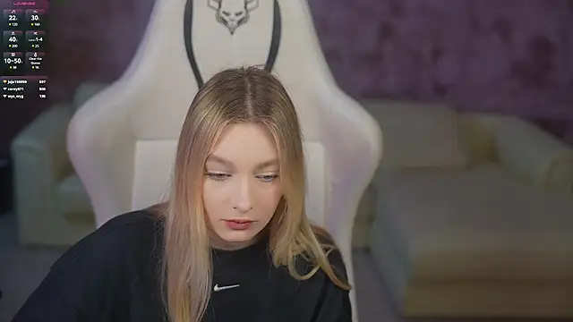 Ewa Pearl online show from 10, 3, 2025