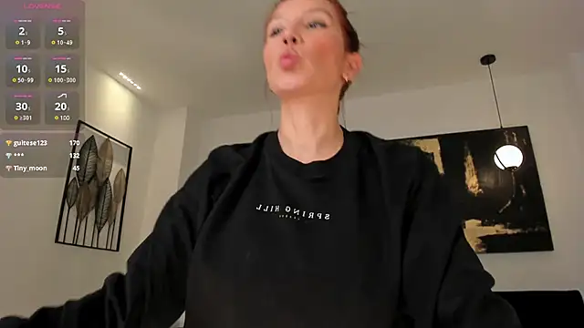 MiaFarrell  online show from 20, 2, 2025