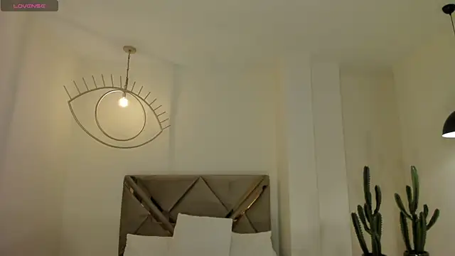 MiaFarrell  online show from 12, 3, 2025