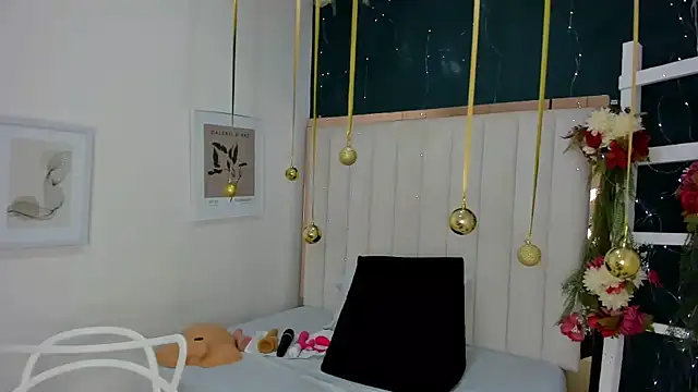 Snapshot of africa_holmes chatting on 30, 11, 2025 africa holmes online show from 30, 11, 2025