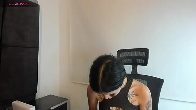 Snapshot of Cassie_howard_ chatting on 14, 1, 2025 Cassie howard online show from 14, 1, 2025