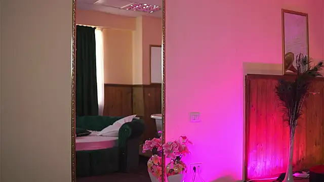 Jenna Day online show from 25, 2, 2025