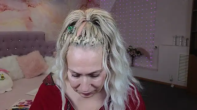 Penelope Pinky online show from 16, 1, 2025