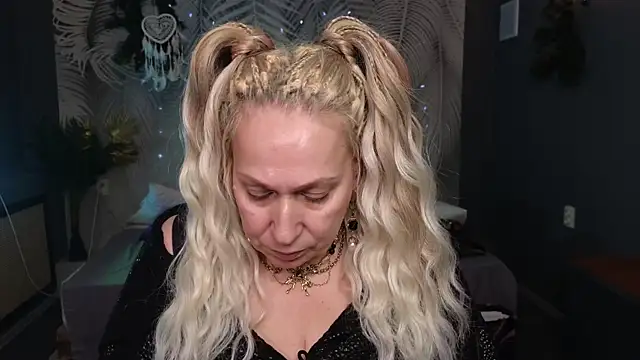 Penelope Pinky online show from 24, 1, 2025