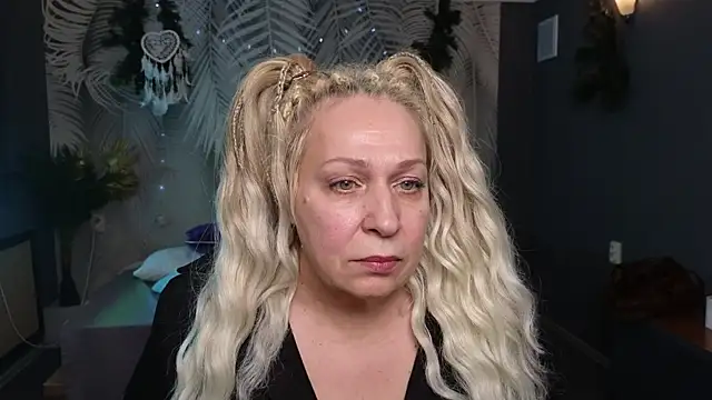 Penelope Pinky online show from 27, 1, 2025