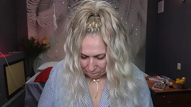 Penelope Pinky online show from 28, 1, 2025