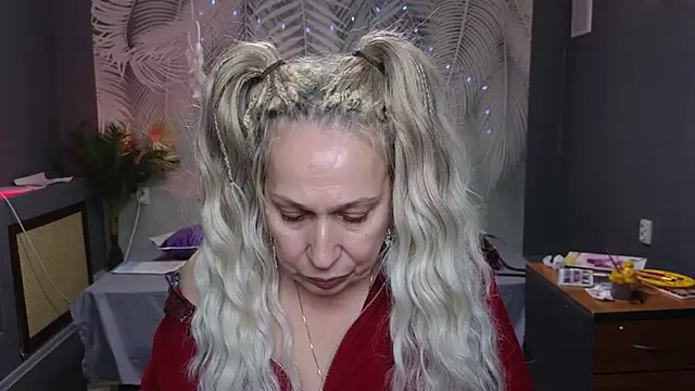 Penelope Pinky online show from 30, 1, 2025