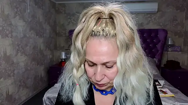 Penelope Pinky online show from 31, 1, 2025