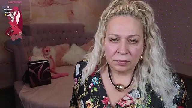 Penelope Pinky online show from 2, 2, 2025