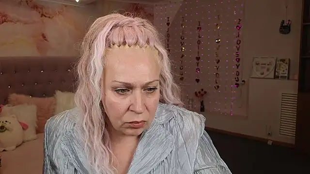 Penelope Pinky online show from 23, 2, 2025