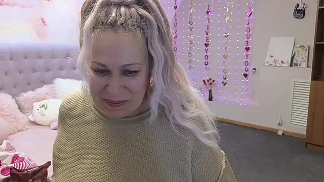 Penelope Pinky online show from 17, 3, 2025