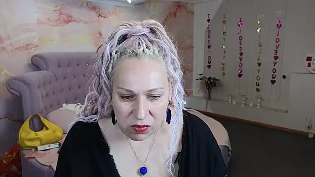 Penelope Pinky online show from 17, 9, 2025