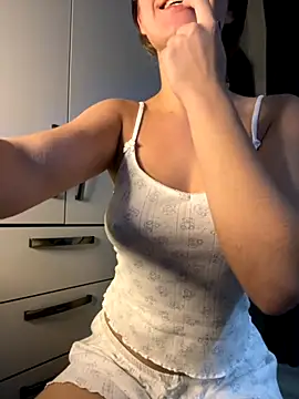 Snapshot of mi_michelle chatting on 20, 11, 2025 mi michelle online show from 20, 11, 2025