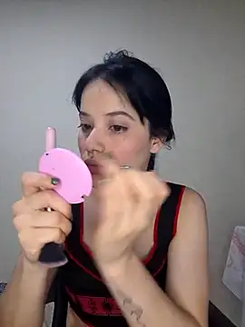 Snapshot of franchezkavegaaa chatting on 13, 9, 2025 franchezkavegaaa online show from 13, 9, 2025