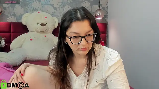 Snapshot of ZarifaBev chatting on 13, 2, 2025 ZarifaBev online show from 13, 2, 2025