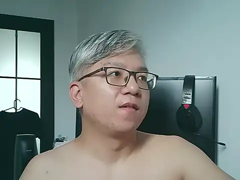 Snapshot of leoUSIR chatting on 22, 9, 2025 leoUSIR online show from 22, 9, 2025