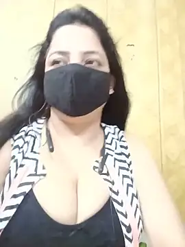 Snapshot of hornycoupleJandS chatting on 2, 6, 2026 hornycoupleJandS online show from 2, 6, 2026