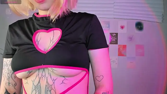 tender kiitty online show from 23, 12, 2024