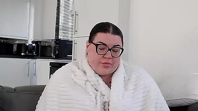 Snapshot of StrawberrySexx chatting on 15, 12, 2024 StrawberrySexx online show from 15, 12, 2024