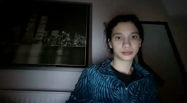 maiaandreea online show from 10, 3, 2025