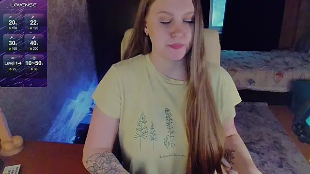 Alice Dreamgirl  online show from 10, 2, 2025