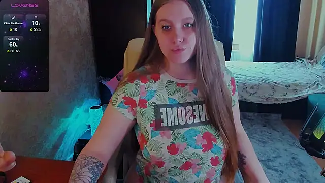 Alice Dreamgirl  online show from 18, 2, 2025