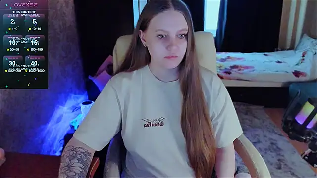 Alice Dreamgirl  online show from 14, 3, 2025