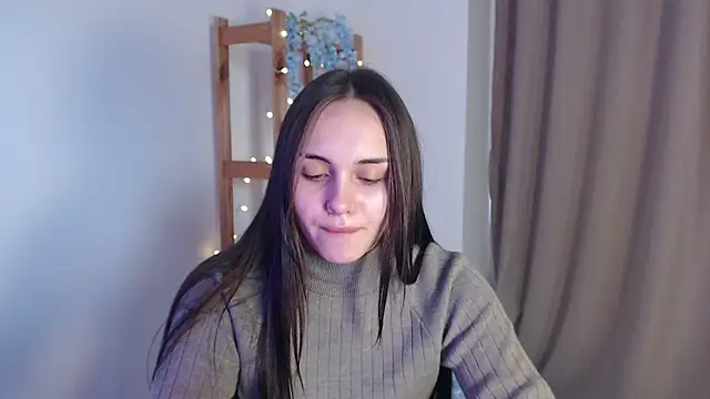 Snapshot of IrinaShayk18 chatting on 18, 12, 2024 IrinaShayk18 online show from 18, 12, 2024