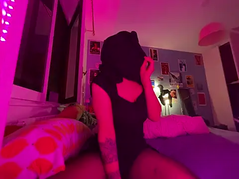 littlewitchxoxo online show from 15, 12, 2024