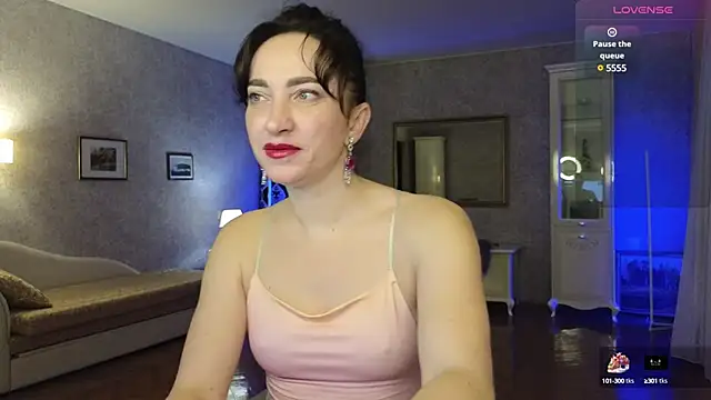 Snapshot of AnneHaddaway chatting on 28, 2, 2025 AnneHaddaway online show from 28, 2, 2025