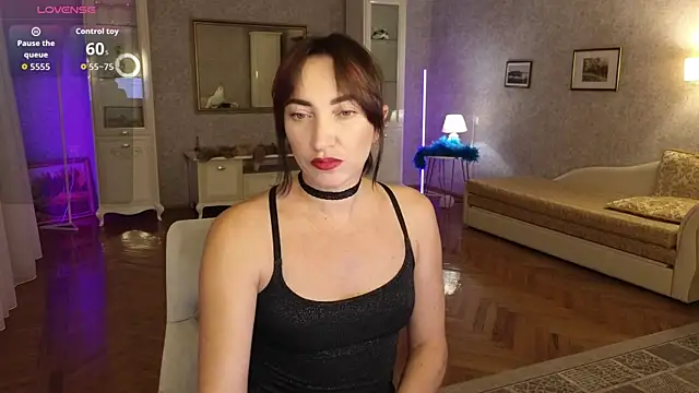 Snapshot of AnneHaddaway chatting on 30, 9, 2025 AnneHaddaway online show from 30, 9, 2025