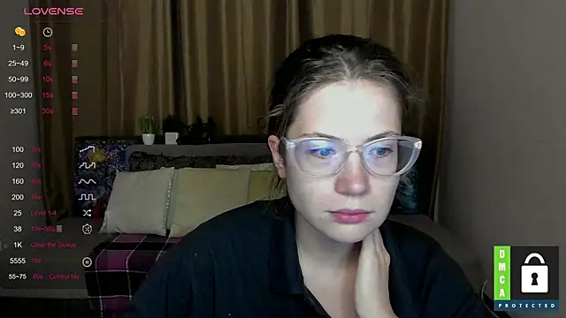 Snapshot of Alicia_redfollow chatting on 28, 9, 2025 Alicia redfollow online show from 28, 9, 2025