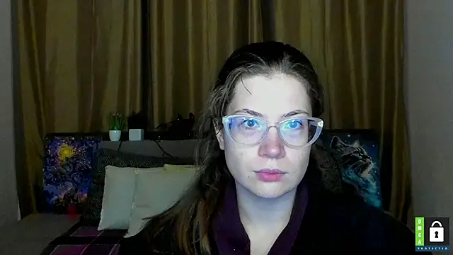 Alicia redfollow online show from 15, 10, 2025