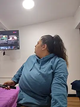 Miss balloonsmila online show from 18, 10, 2025