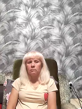 sakura blonde online show from 6, 11, 2025