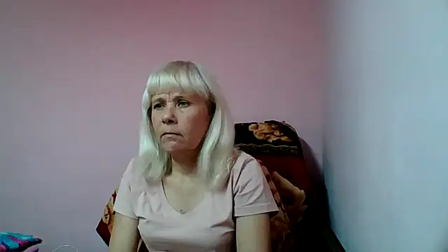 sakura blonde online show from 2, 12, 2025