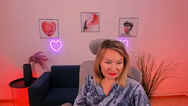 RosalindaFortuna online show from 30, 12, 2024