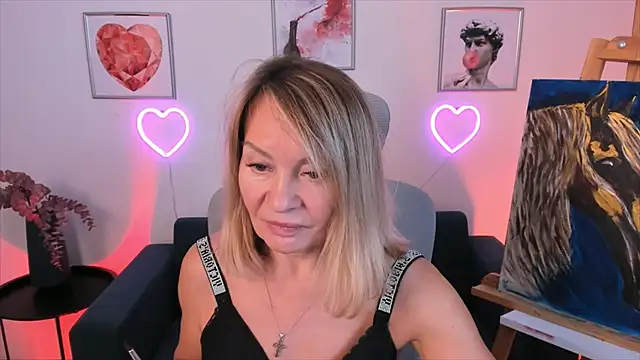 RosalindaFortuna online show from 9, 1, 2025