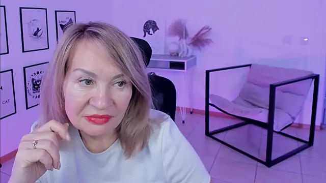 RosalindaFortuna online show from 21, 1, 2025