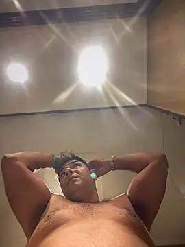 SecretlyDD online show from 28, 2, 2025