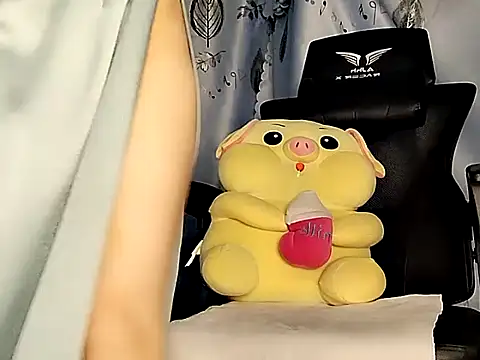 Lucy limon online show from 25, 9, 2025