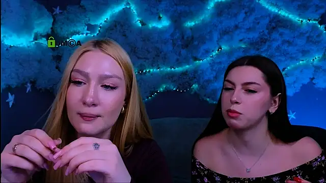 Snapshot of playful_sophie chatting on 22, 4, 2026 playful sophie online show from 22, 4, 2026
