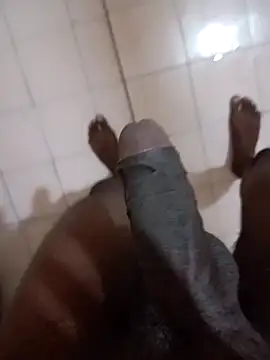 Snapshot of tharu111111 chatting on 18, 1, 2025 tharu111111 online show from 18, 1, 2025