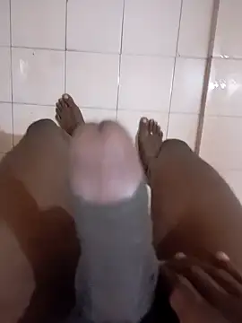 Snapshot of tharu111111 chatting on 19, 1, 2025 tharu111111 online show from 19, 1, 2025